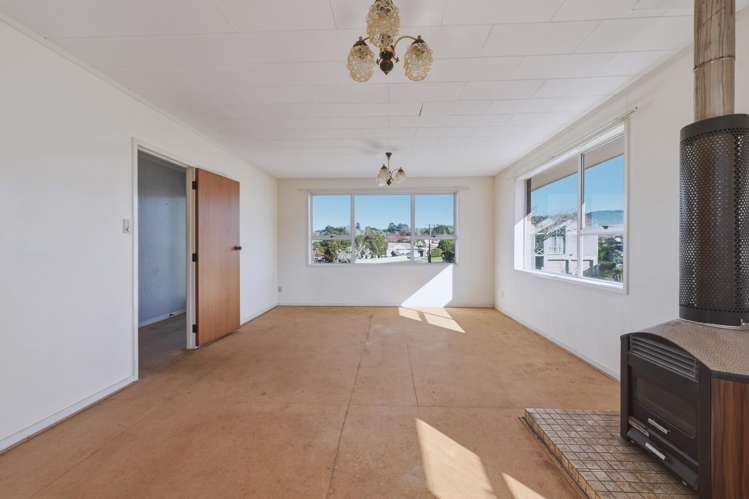1 Hinau Street Pukehangi_2