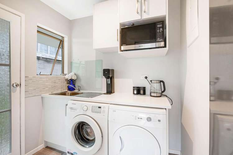 39 Gledstane Road Stanmore Bay_5