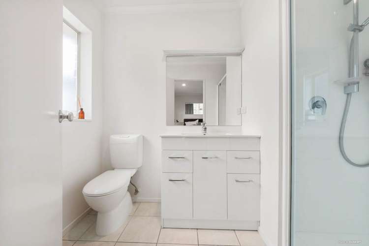 23 Richfield Crescent Westgate_11