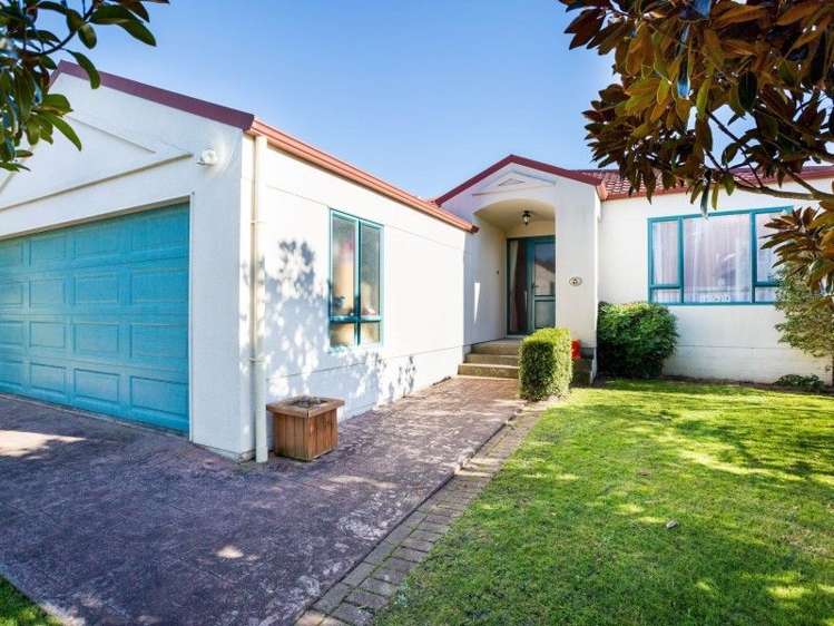 40 Dalfield Place Highbury_1