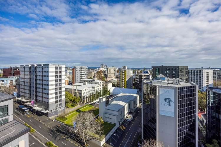 12J/15 City Road Auckland Central_8