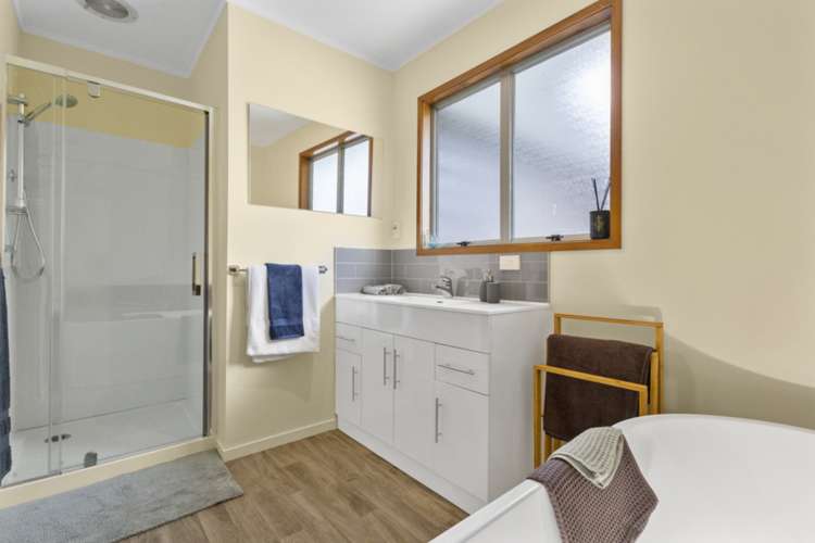 49 Cron Avenue Te Atatu South_16