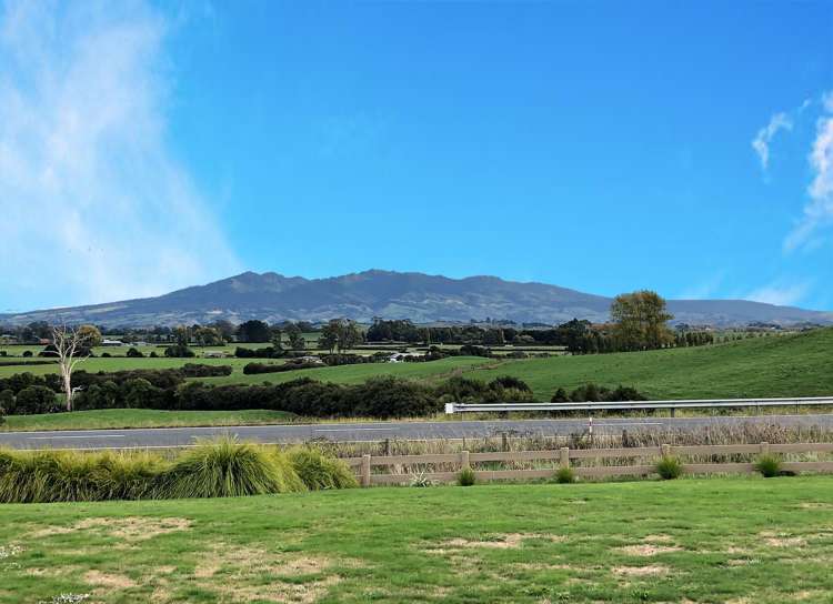 7 Windleborn Road Ngahinapouri_2