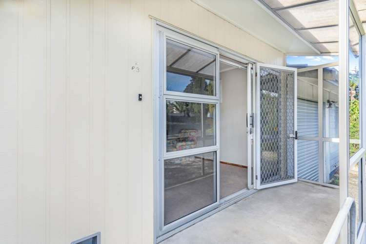 2/63 Fourth Avenue Woodhill_14