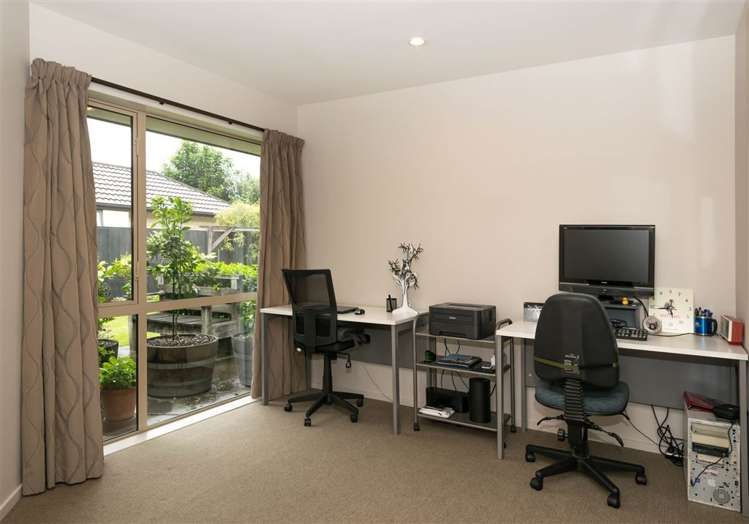 10 Roussel Place Springlands_11