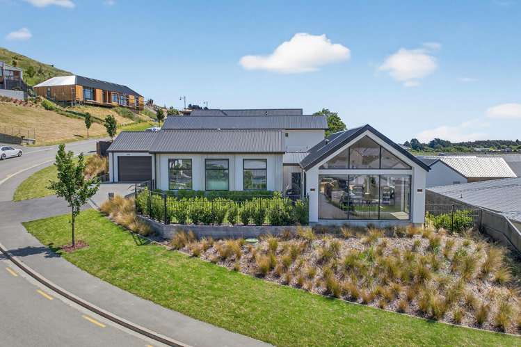 6 Round Hill Rise Cracroft_22