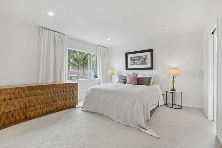 2/4 Richards Avenue Forrest Hill_11