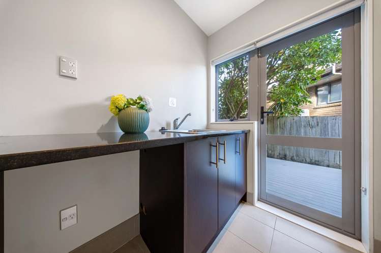 18 Bintulu Place Fairview Heights_21