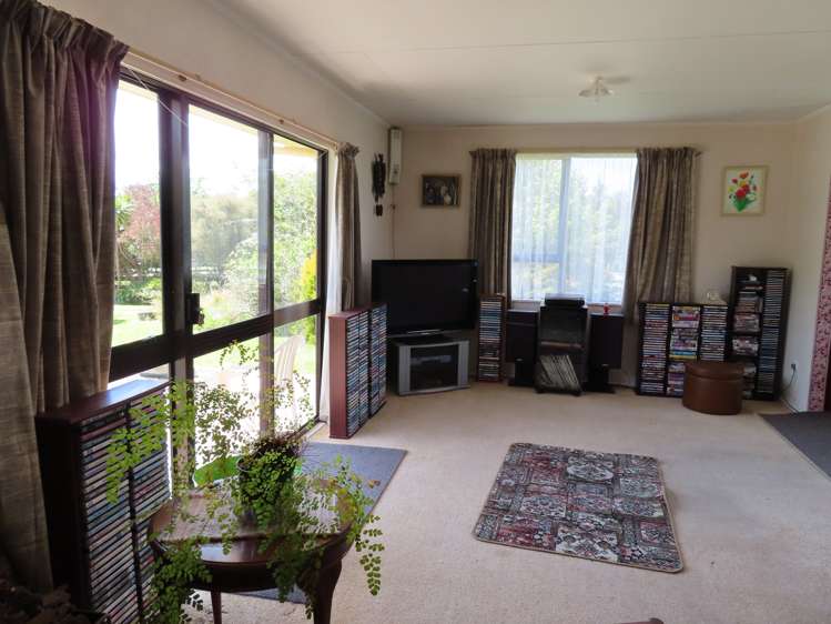 34 Short Road Pahiatua_5