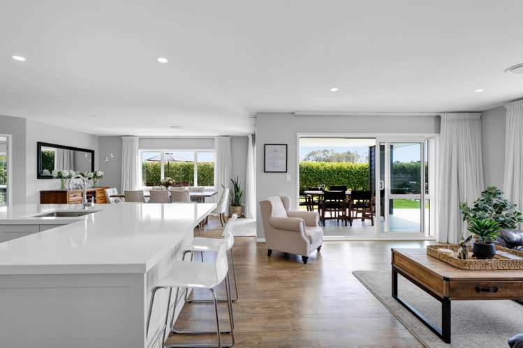 1371 Egmont Road Egmont Village_8