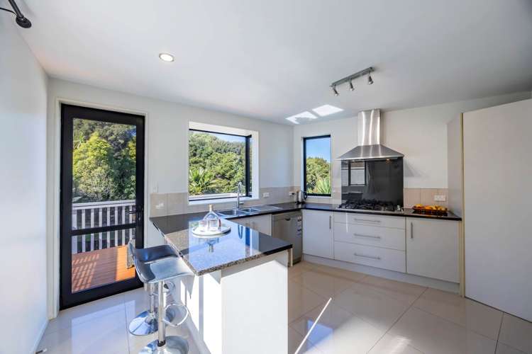 51A Totaravale Drive Totara Vale_6