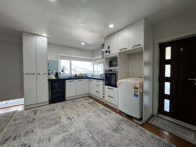 1 287 Richardson Road 1733_3