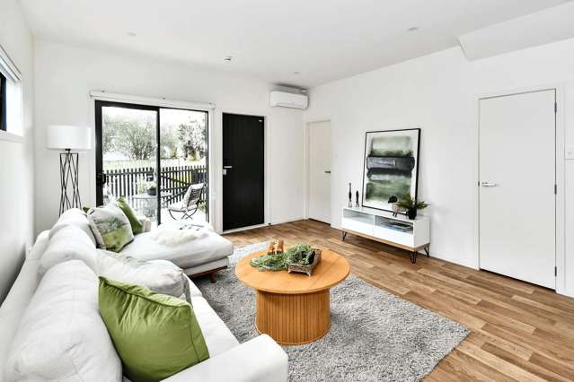 2/75 McAnnalley Street Manurewa East_2