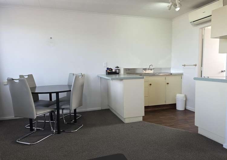 2/102 Tamamutu Street_3