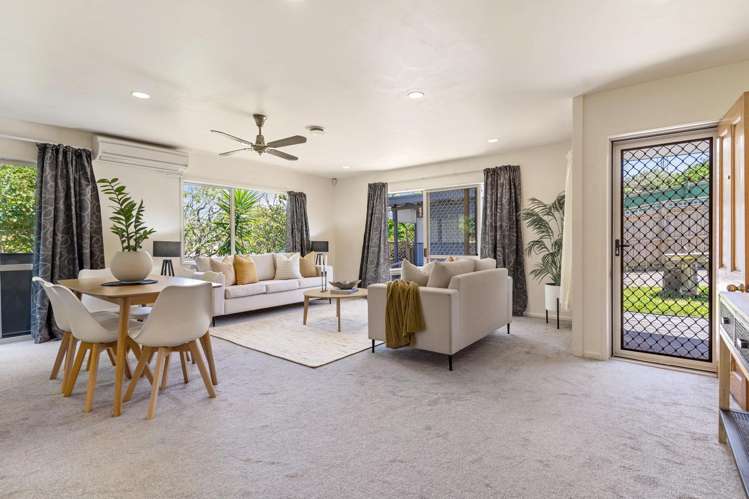 2/40 Edgeworth Road Glenfield_3