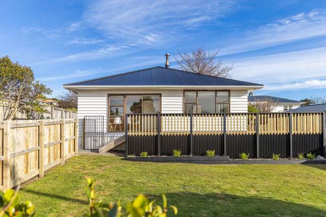 3 bedroom family home in Raumati Beach