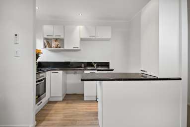 8/146 St Johns Road_3