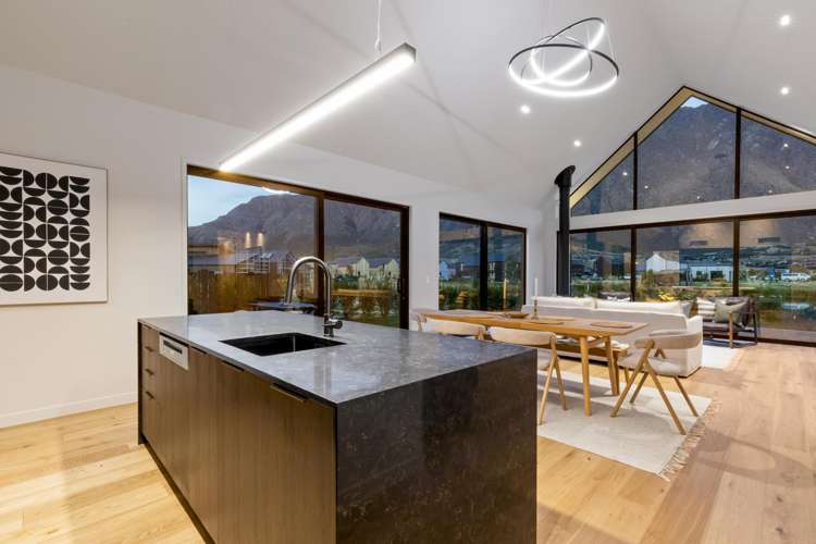 7 Centurion Court Jack's Point_26