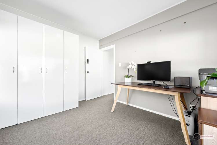 73 Miromiro Road Normandale_12