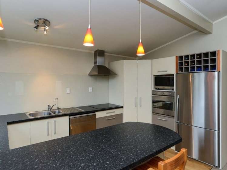 12 Stiles Avenue Waipukurau and Surrounds_5