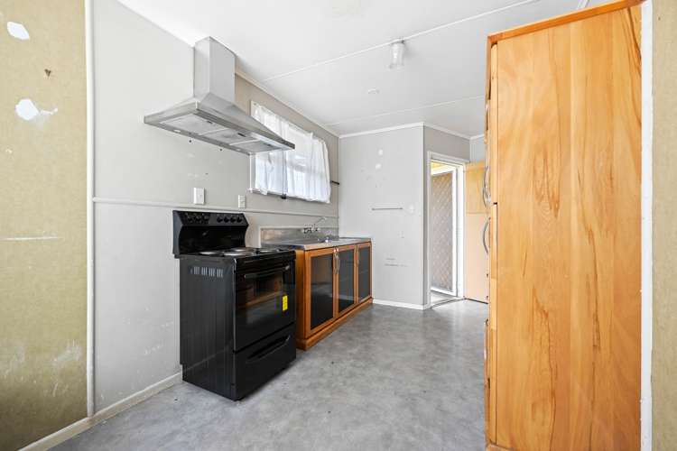 8 Gazeley Avenue Silverdale_6