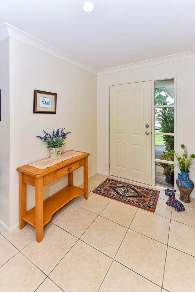 15 Ashkirk Place Wattle Downs_1