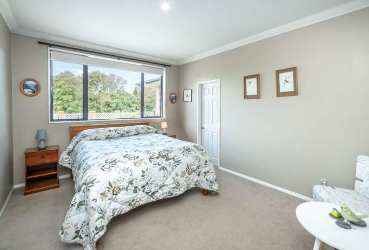 6 Ivondale Grove Solway_17