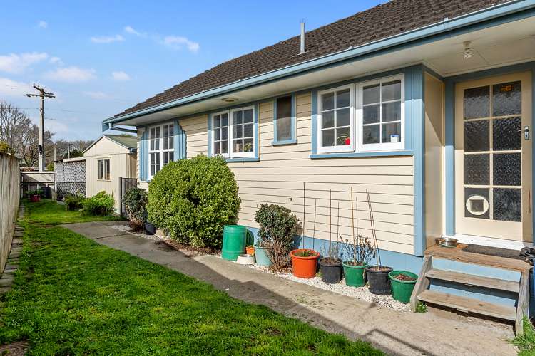 7 Southsea Crescent Silverdale_12