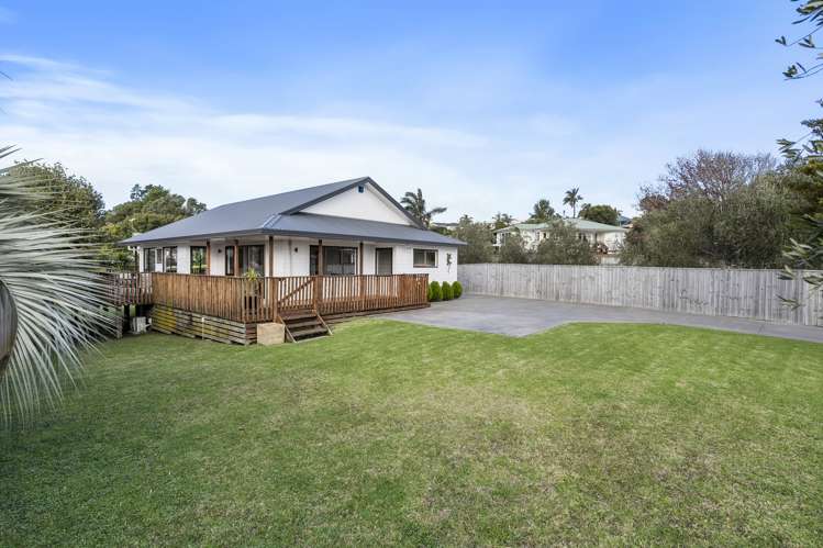 19 Shelly Bay Road Beachlands_16