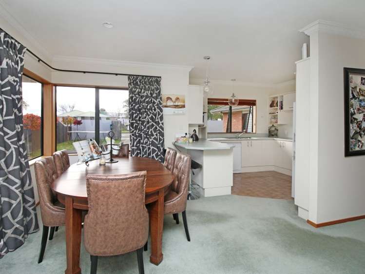 66 Pacific Drive Fitzherbert_2