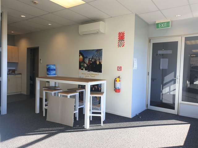 2/1 Edmonton Road Hornby_4