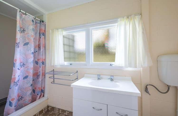 16 Langbein Street Stoke_23