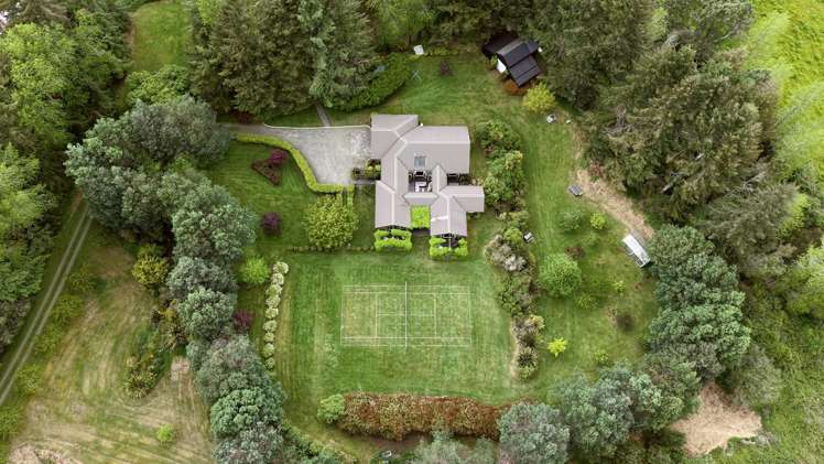 365 Whangamata Road Kinloch_38