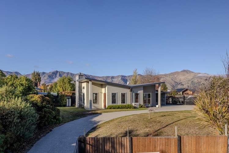 7 Ellie Place Lake Hawea_1