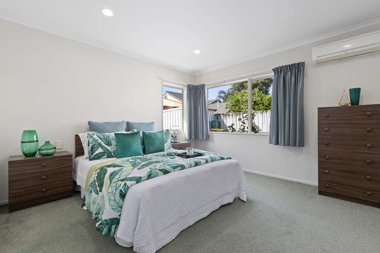 15 Thistlewood Avenue Hamilton East_7