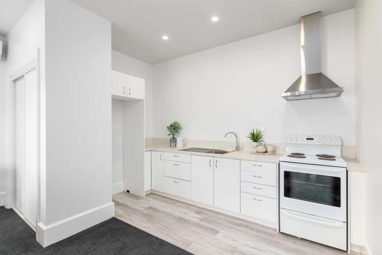 13 Cuffs Road Wainoni_5