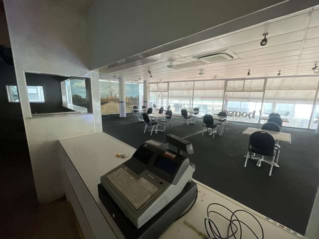 Upper/71-81 Cuba St Te Aro_4