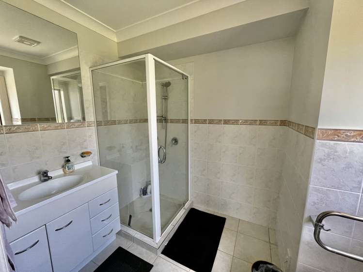 28 Brittany Drive Henderson_8