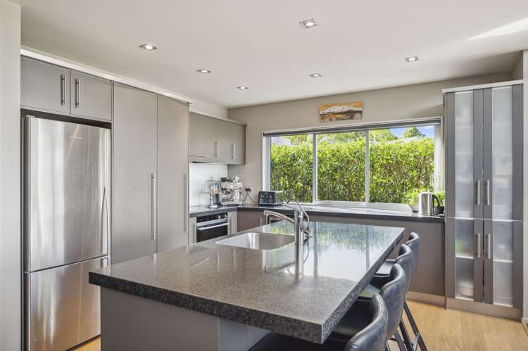 1/10 Krissell Place Acacia Bay_6