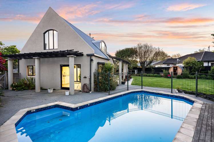 6 Ngahere Street Fendalton_14