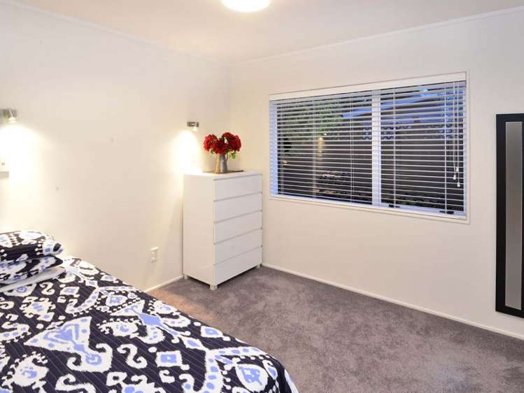 2/179 Centreway Road Orewa_14