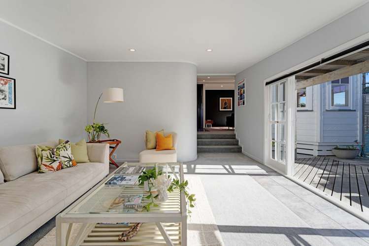 62 Beach Road Mellons Bay_17