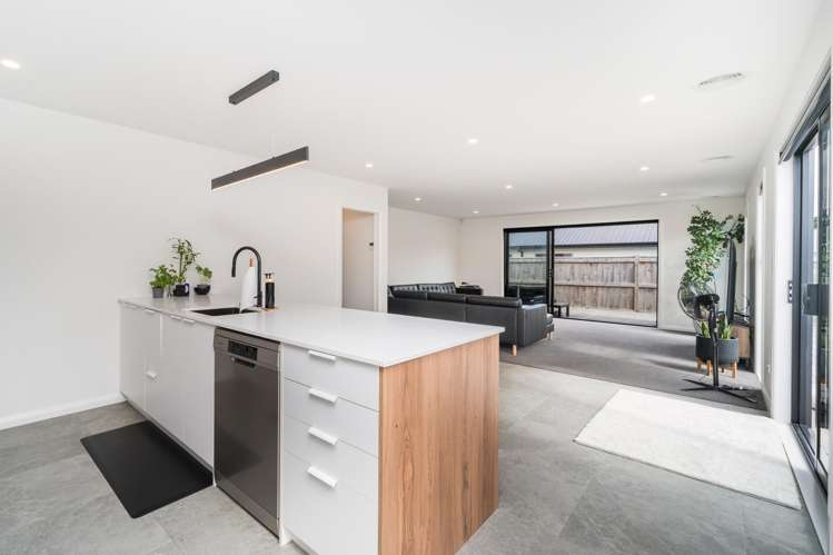 61 Freedom Drive Kelvin Grove_14