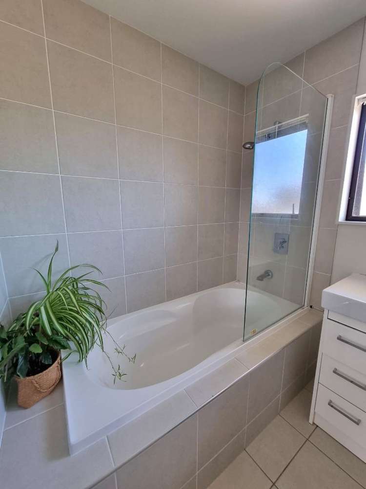 96 Mcleod Road Te Atatu South_15