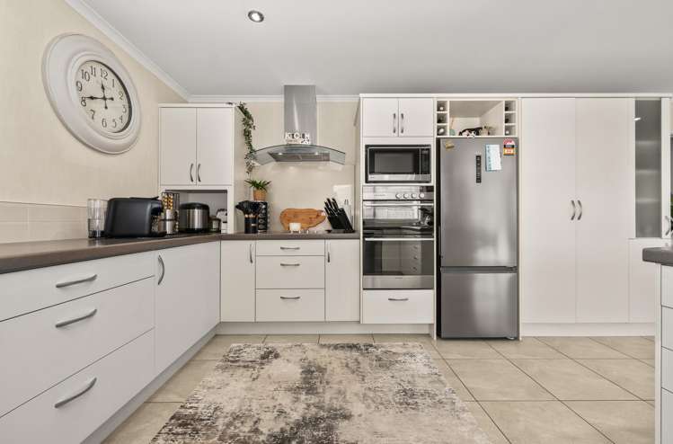 9 Barry Curtis Place Levin_4