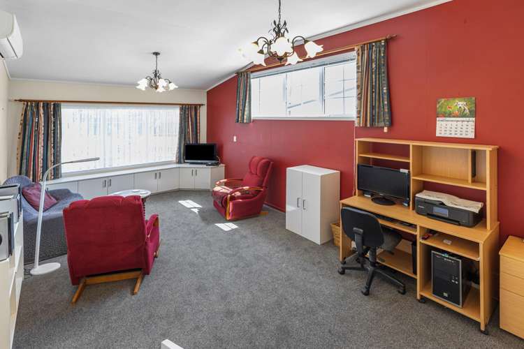 1 Matua Road Matua_12