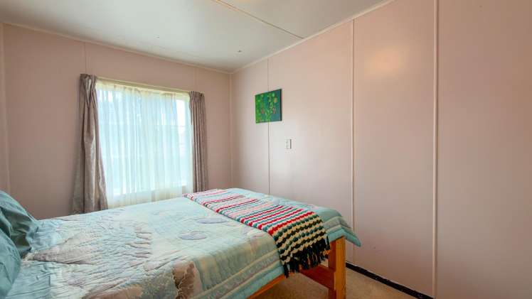 128 Hampton Road Whangamatā_12