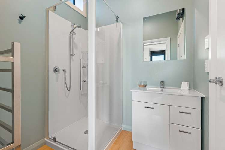 330 and 330A Highgate Roslyn_26