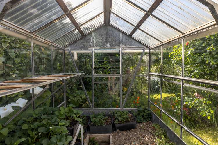 43 Tahatai Road Oneroa_24