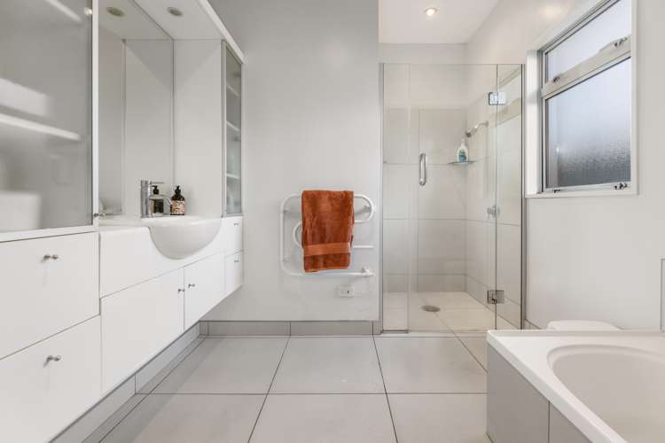 142 North Parade Richmond_18